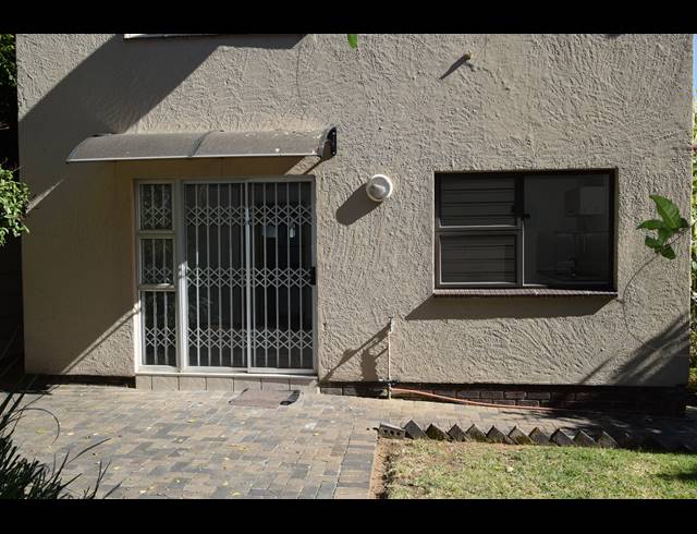 1 BEDROOM APARTMENT RENTED IN GALLO MANOR